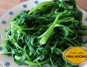 Rau muống luộc
